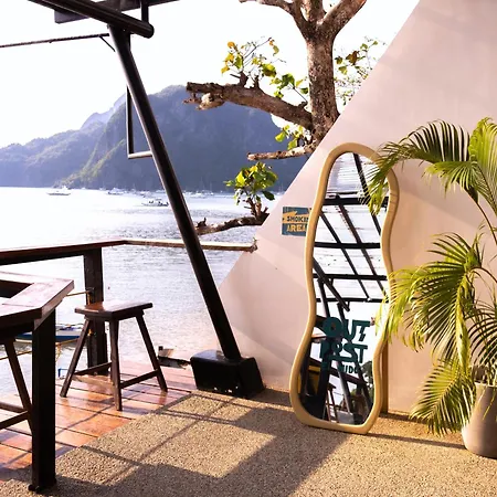 Outpost Beach Hostel-2